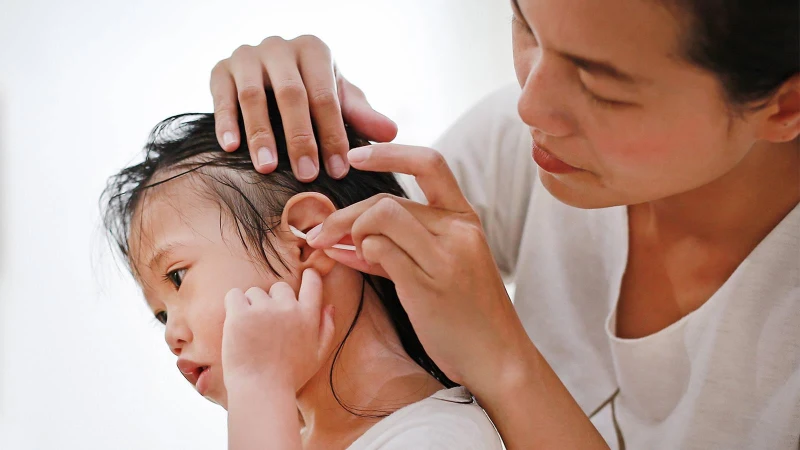 Thủng màng nhĩ là gì? Những điều cần biết để tránh làm bệnh nặng hơn 6.png