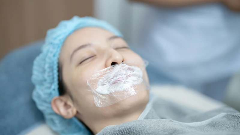 Thuốc ủ tê trước các thủ thuật y khoa hoặc thẩm mỹ