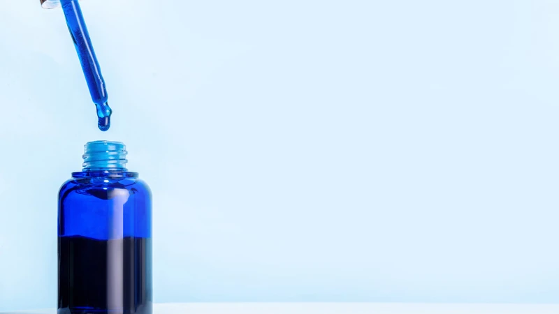 Thuốc xanh methylen là dung dịch sát khuẩn nhẹ thường được dùng ngoài da hoặc niêm mạc