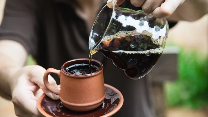 Bị thủy đậu nên tránh uống cà phê