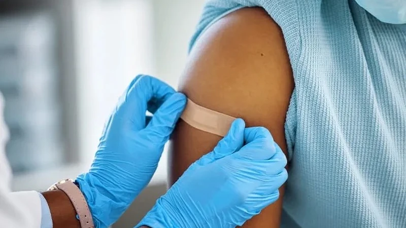 Tiêm phế cầu 20 có sốt không? Cách xử lý an toàn và hiệu quả 1