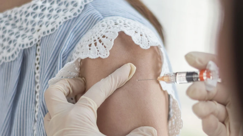 Trẻ em và thanh thiếu niên thường được khuyến khích tiêm vắc xin HPV từ sớm để hỗ trợ phòng ngừa bệnh hiệu quả