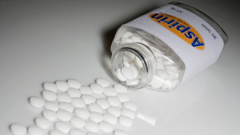 Tránh tự ý sử dụng các thuốc aspirin khi không có chỉ định của bác sĩ
