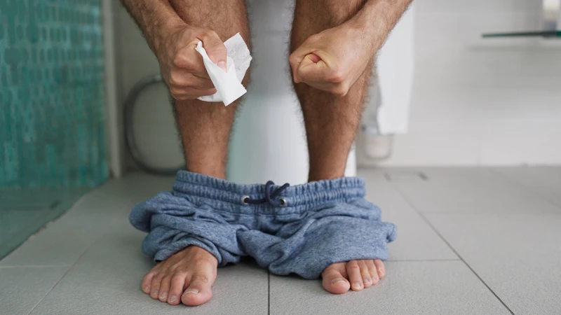 Tiêu chảy là tình trạng đi ngoài phân lỏng, nhiều nước và tần suất đi vệ sinh tăng lên đáng kể