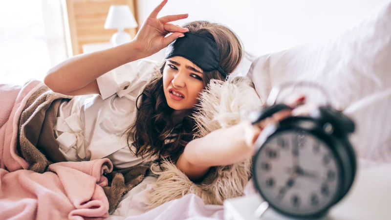 Một trong những dấu hiệu nhận biết bạn đang rơi vào trạng thái tiêu cực là hay cáu gắt