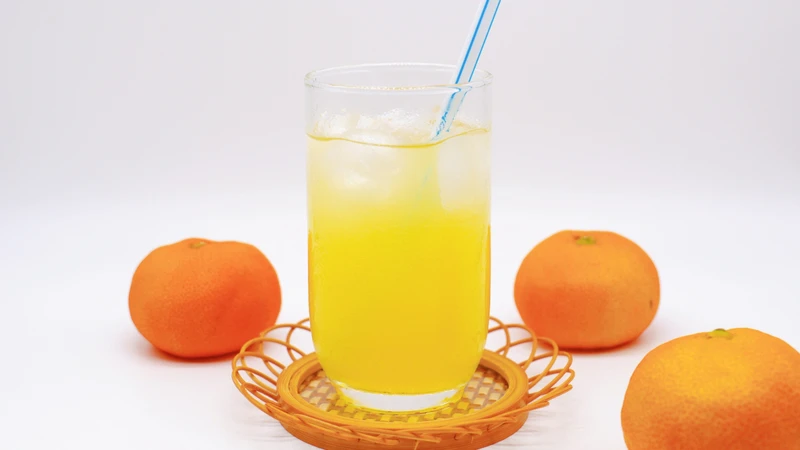 Không nên uống nước ép quýt vì cách này loại bỏ chất xơ và làm đường hấp thu nhanh hơn nhiều