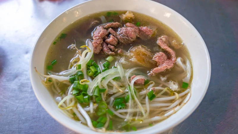 Khi ăn các món nước cần chú ý lượng ăn