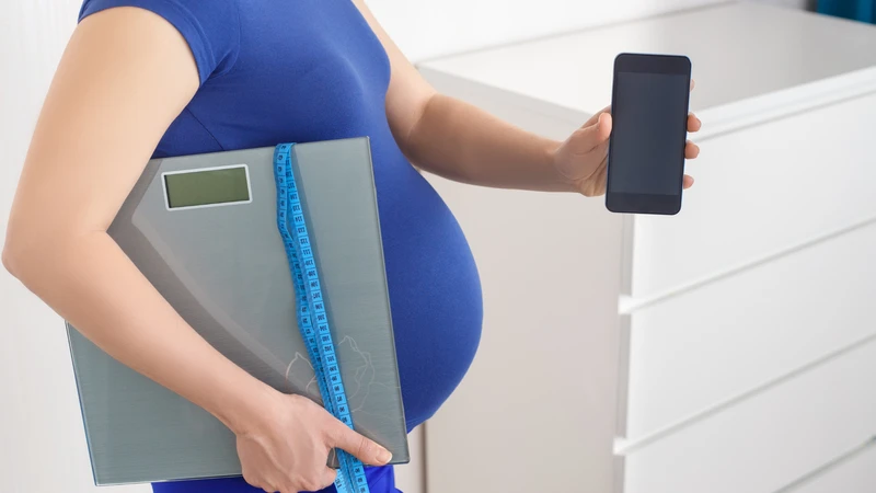 Lượng calo trong táo không quá cao nên giúp mẹ bầu kiểm soát khẩu phần ăn tốt hơn trong giai đoạn tuổi đường thai kỳ