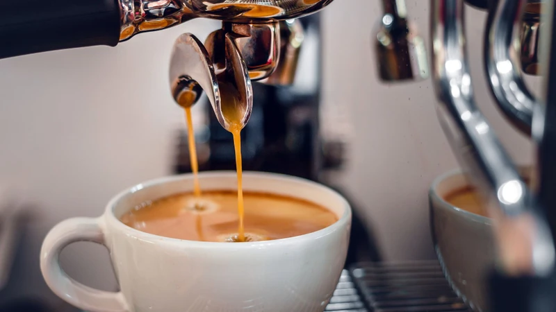 Uống cà phê có giảm mỡ máu không là câu hỏi thắc mắc của nhiều người