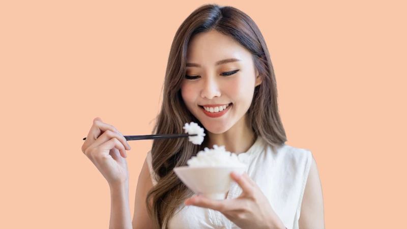 Tối ăn cơm có mập không? Ăn cơm vào buổi tối không phải là nguyên nhân trực tiếp gây tăng cân