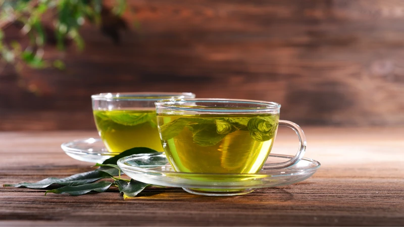Tới tháng có nên uống trà không​? 1
