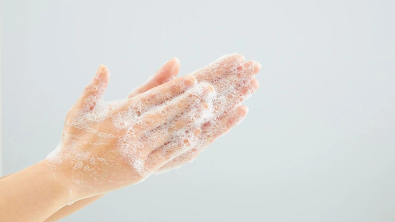 Mẹ bầu hãy rửa tay bằng xà phòng thường xuyên để ngăn ngừa cảm cúm