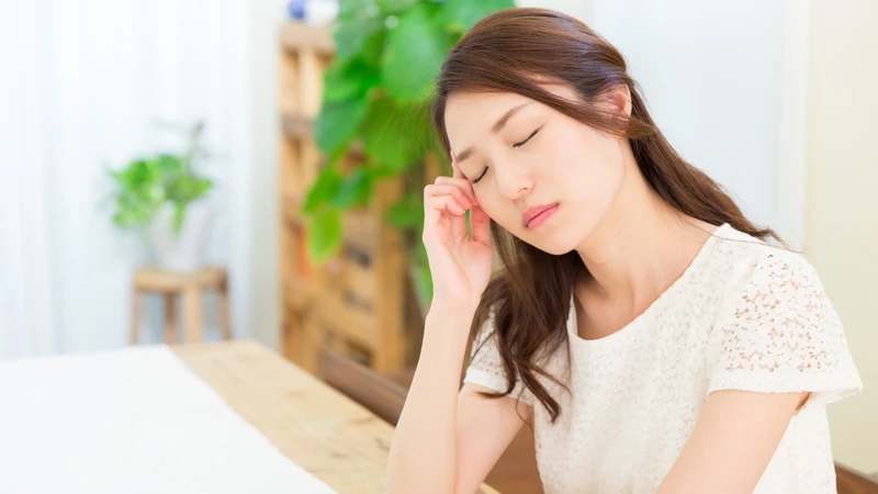 Lạm dụng trà detox có thể gây ra các triệu chứng như mệt mỏi, yếu cơ, chuột rút