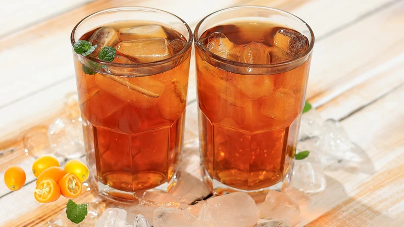 Không nên trà tắc uống khi bụng đói