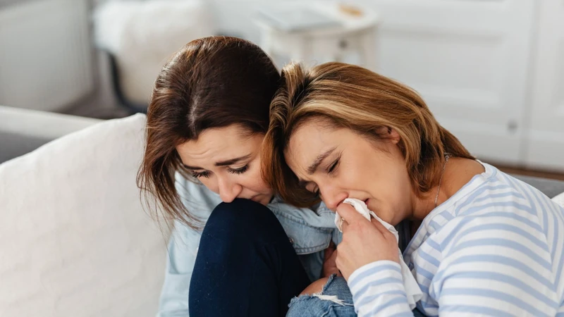 Kết nối với người thân, bạn bè giúp ngăn ngừa chứng trầm cảm