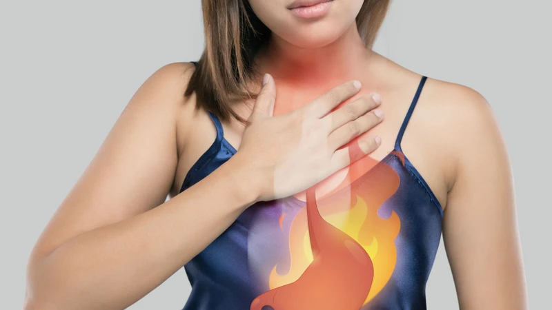 Trào ngược dạ dày nghẹn cổ họng có nguy hiểm không? Cách điều trị 2