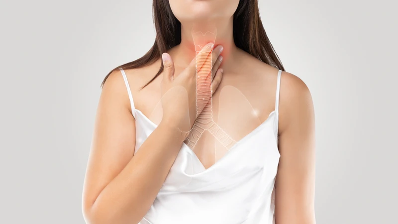 Trào ngược kéo dài không điều trị đúng có thể gây viêm thực quản mạn tính