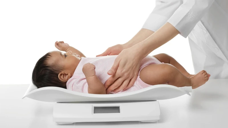 Trẻ 15 tháng tuổi nặng bao nhiêu kg?  1