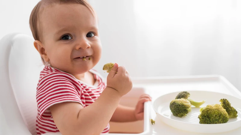 Trẻ 15 tháng tuổi nặng bao nhiêu kg?  4