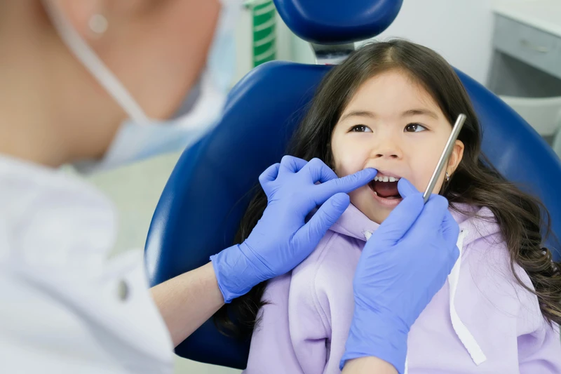 Trẻ 2 tuổi bị hôi miệng phải làm sao? Cách trị hôi miệng cho trẻ 2 tuổi hiệu quả nhất 2
