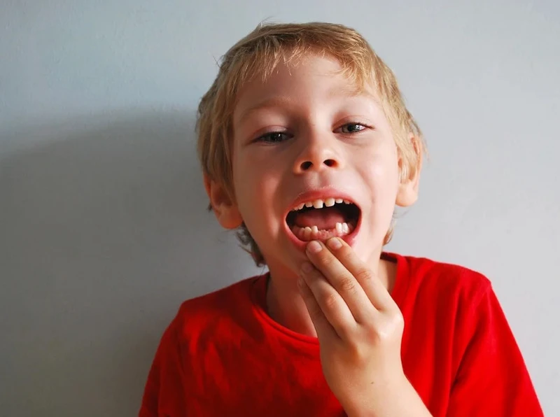 Trẻ 2 tuổi bị hôi miệng phải làm sao? Cách trị hôi miệng cho trẻ 2 tuổi hiệu quả nhất 3