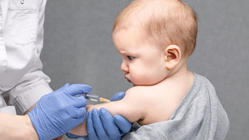 Trẻ 6 tháng có nên tiêm viêm màng não mô cầu? Lời khuyên từ phía chuyên gia y tế 5