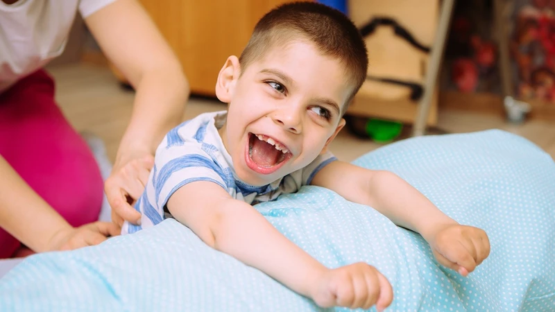 Trẻ bị bại não sống được bao lâu? Cách chăm sóc trẻ khỏe mạnh và lâu dài 3