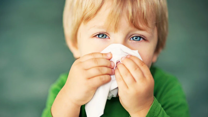 Trẻ bị chảy nước mũi trong kéo dài khiến cha mẹ lo lắng 1