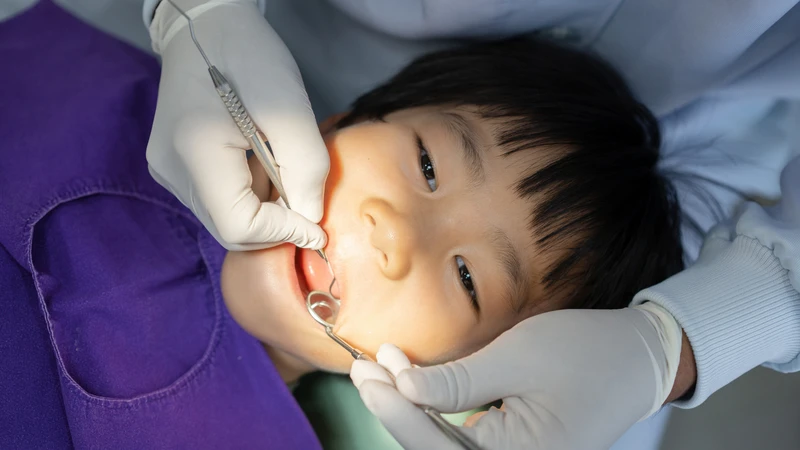 Đưa trẻ đến nha sĩ ngay sau chấn thương là việc làm cần thiết