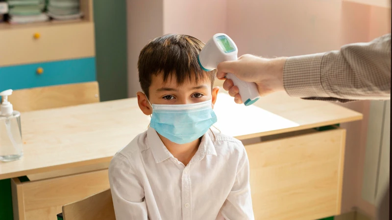 Khám sàng lọc trước tiêm là bước quan trọng để đảm bảo an toàn cho trẻ