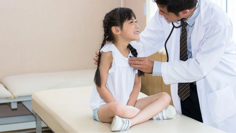 Trẻ bị trúng gió nôn phải làm sao? Phòng ngửa ra sao? 1
