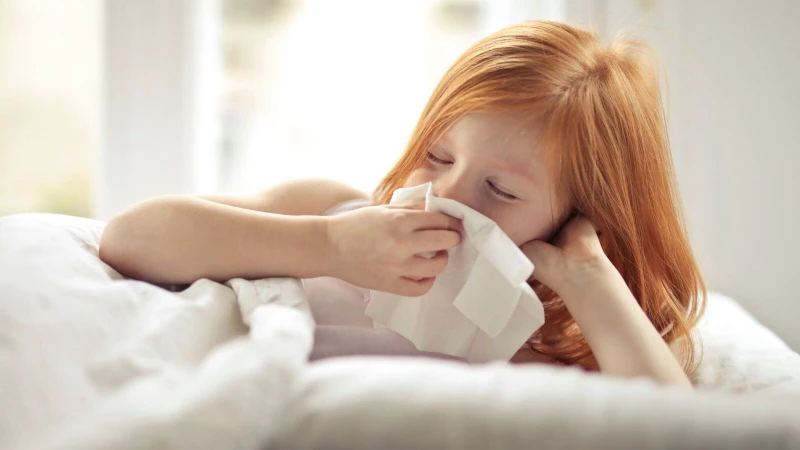 Trẻ bị viêm phế quản có nên nằm quạt? Cha mẹ nhất định không nên bỏ qua những điều này 1