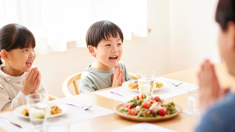Nên ưu tiên sự cân bằng và đa dạng trong khẩu phần cho trẻ
