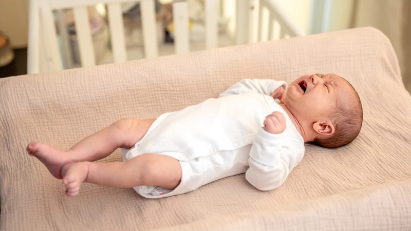 Trẻ đi ngoài ra máu là dấu hiệu bệnh gì? Cha mẹ cần nhận biết sớm để xử lý kịp thời 1
