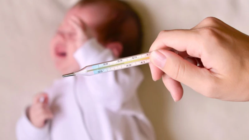 Trẻ đi ngoài ra máu là dấu hiệu bệnh gì? Cha mẹ cần nhận biết sớm để xử lý kịp thời 4