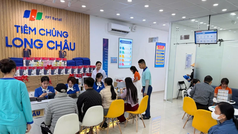 tre-em-bi-non-lien-tuc-phai-lam-sao-vai-tro-cua-vac-xin-phong-benh 4.jpg