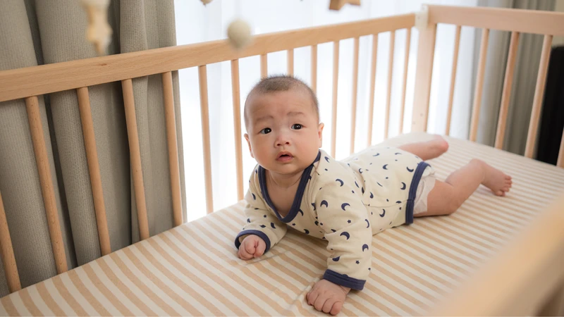 Trẻ mấy tháng biết lật​? Những lưu ý trong quá trình tập lật của trẻ 2