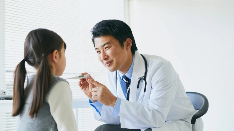 Sốt kéo dài, sụt cân hoặc khó thở khi ngủ cần được bác sĩ đánh giá
