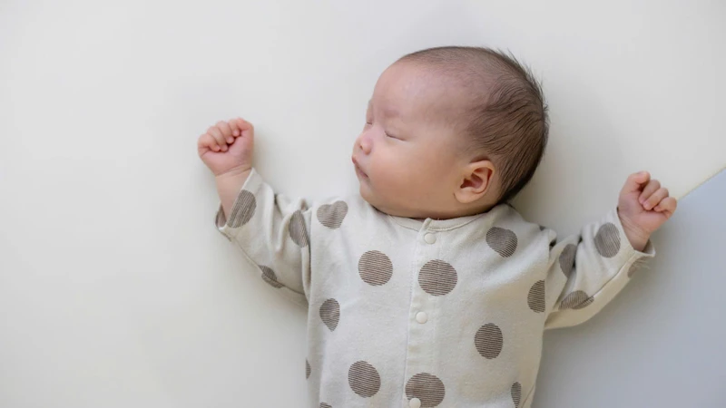 Trẻ sơ sinh bị nổi mụn ở mặt phụ huynh có nên lo lắng? 1