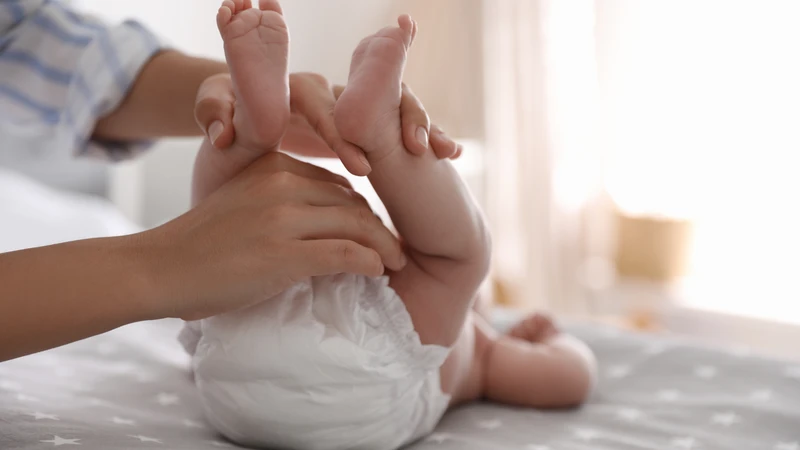 Trẻ sơ sinh đi ngoài nhiều lần trong ngày có sao không? Giải đáp từ chuyên gia3