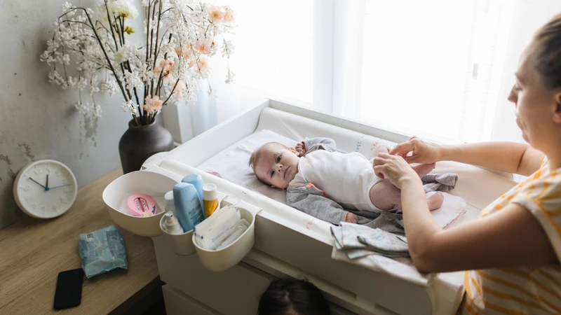Trẻ sơ sinh đi ngoài nhiều lần trong ngày có sao không? Giải đáp từ chuyên gia4