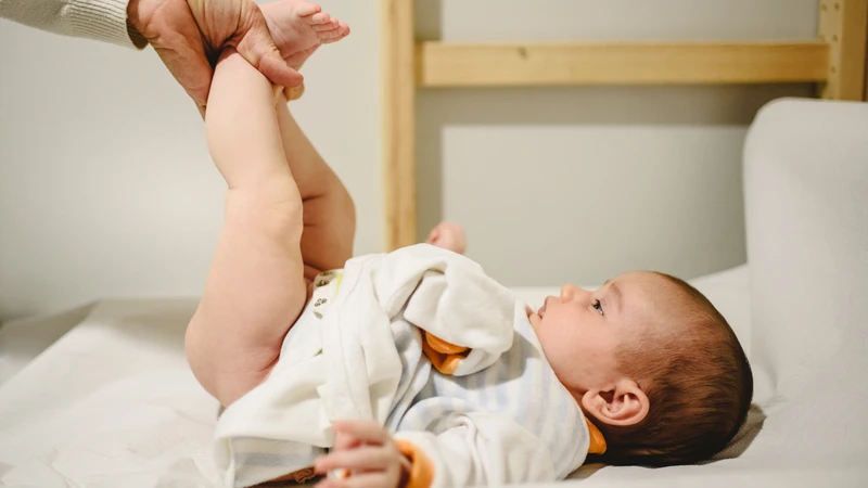 Trẻ sơ sinh đi ngoài nhiều lần trong ngày có sao không? Giải đáp từ chuyên gia5