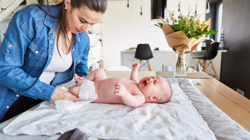 Trẻ sơ sinh đi ngoài són nhiều lần trong ngày có nguy hiểm không? 3