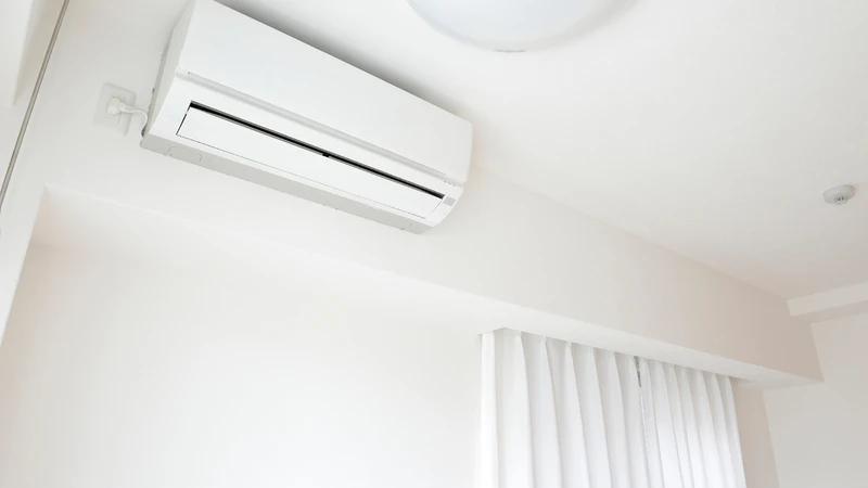 Khi thời tiết nóng kéo dài, cha mẹ nên cho trẻ nằm điều hòa