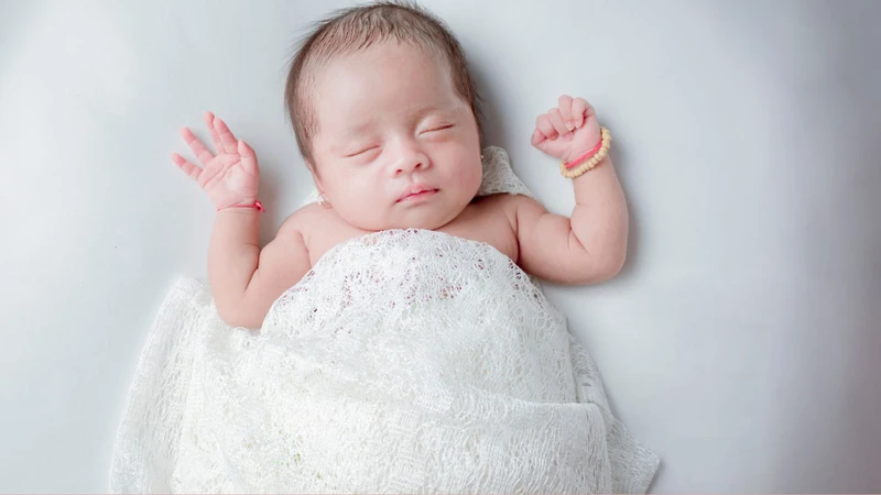 Trẻ có thể cử động tay chân trong giấc ngủ hoạt động