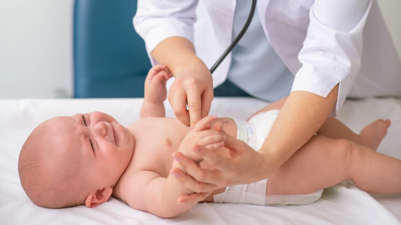 Nên đưa trẻ đi khám khi ngáy kéo dài hoặc kèm các dấu hiệu bất thường
