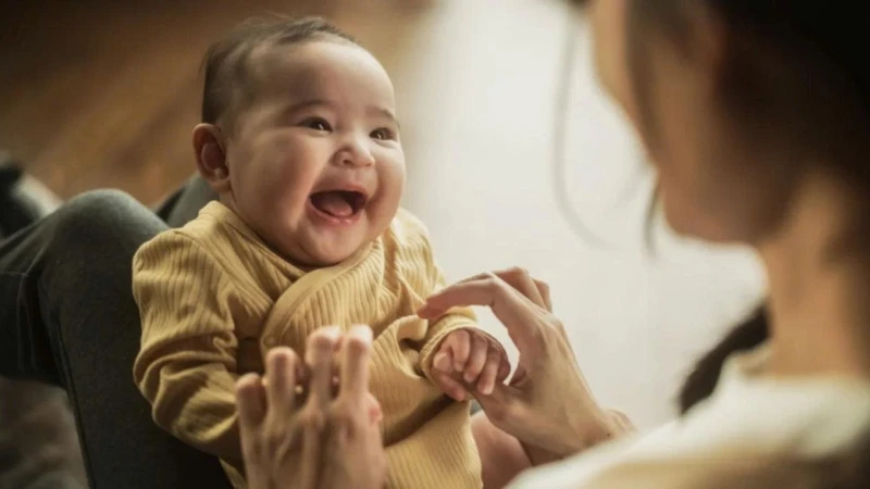 Trẻ sơ sinh nhận biết mẹ bằng cách nào? 2