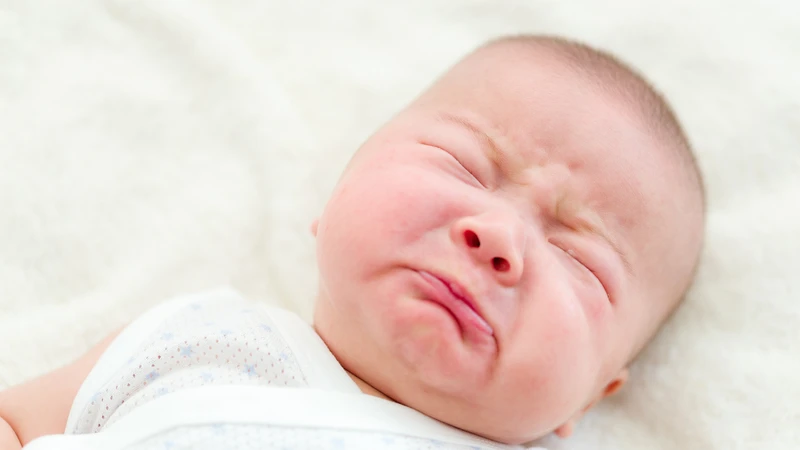 Trẻ sơ sinh nổi mụn nước trên trán: Nhận biết và cách chăm sóc an toàn 1