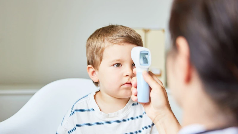 Trẻ sốt không rõ nguyên nhân: Nguyên nhân và cách xử lý hiệu quả 4