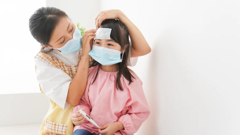 Nên đưa trẻ đi khám nếu sốt cao kéo dài nhiều ngày không giảm